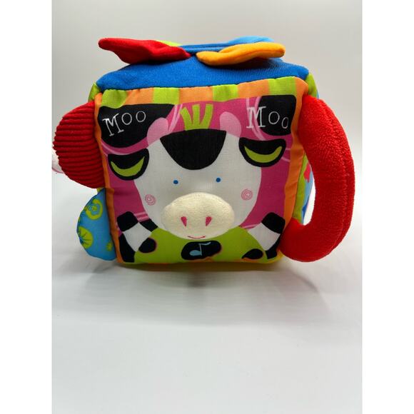 Melissa and Doug Soft Musical Farmyard Cube - Picture 4 of 9